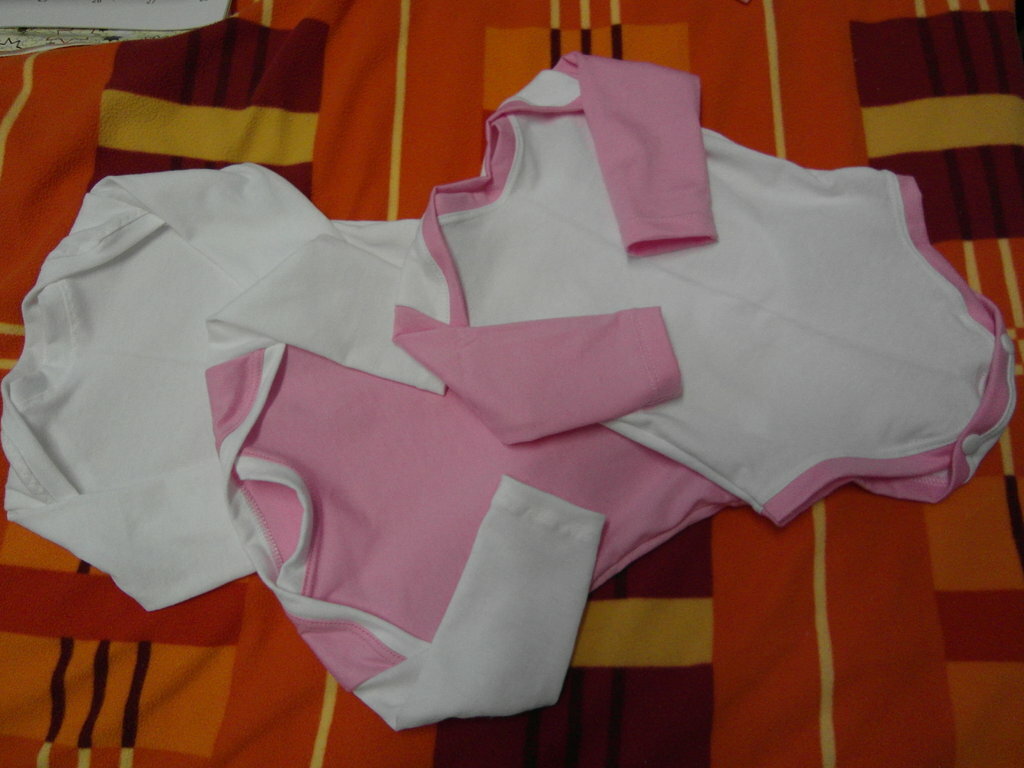 Babykleidung