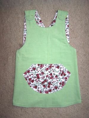 Mehr Informationen zu "Schürze, Schürzenkleid für Kinder von Größe 80-134"