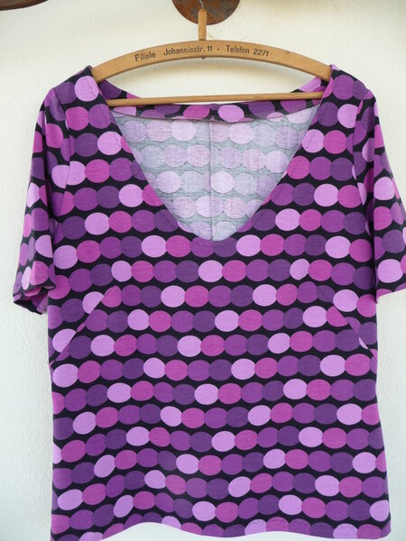 Plus - Shirt 137 aus Burda 7/13