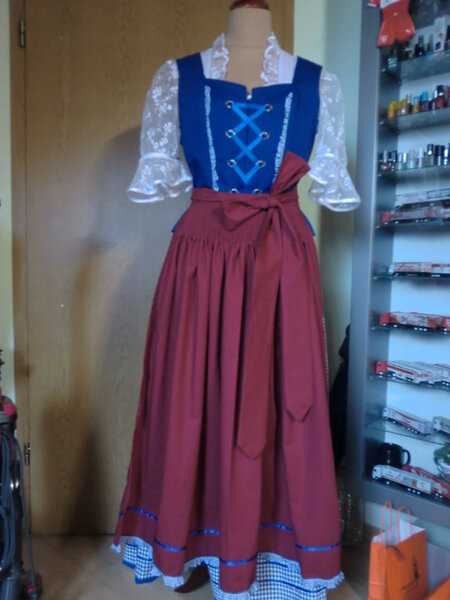 Dirndl...ich habe fertig