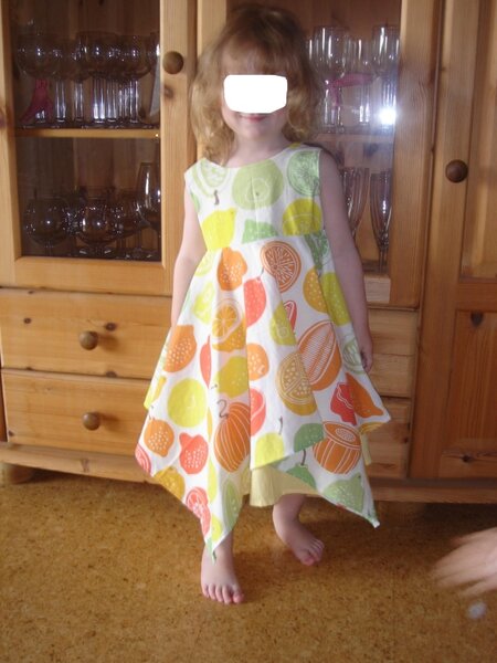 Obst-Kleid mit Kind