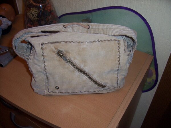 Handtasche aus Hose - hinten