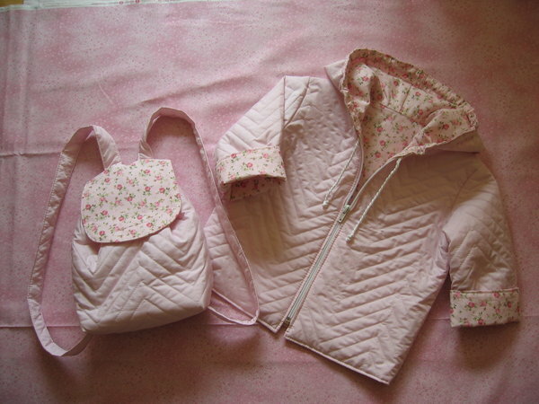 Babyjacke mit Rucksack rosa. Gefüttert mit Baumwollstoff. Gr. 74