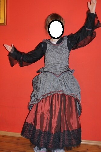 04- Vampirkostüm 2012