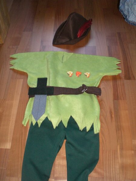 Robin Hood Kostüm aus Filz und Jersey(Legging).