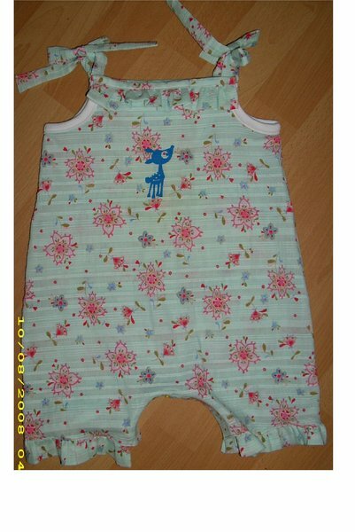 SommerOveral Baby 08
nach Burda 9650
