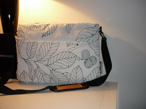 meine selbstgemachte laptoptasche-top funktional und stylisch yeah (3. nähstück meines lebens)