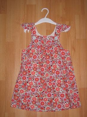 Kleidchen aus einer Ottobre