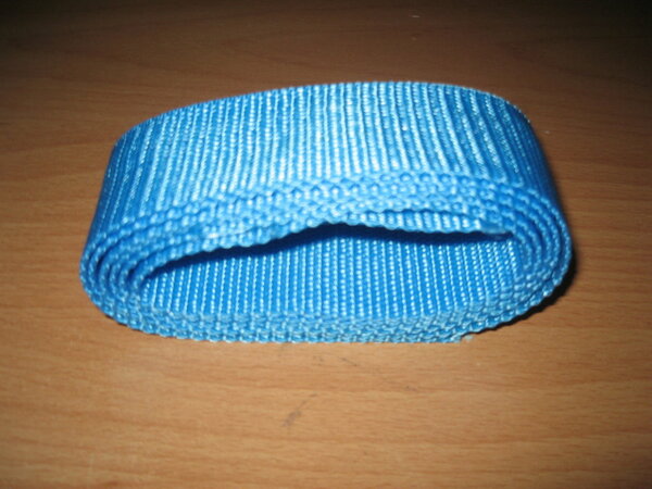 Z9)
Gurtband blau 4cm breit 130cm lang