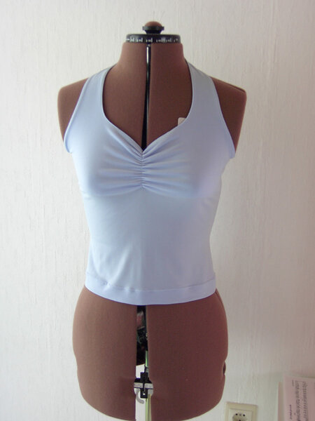 hellblaues Neckholder-Top
