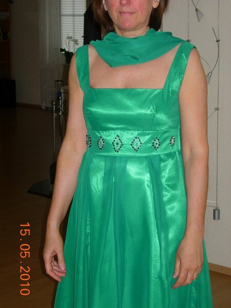 der passende Schal zum Kleid