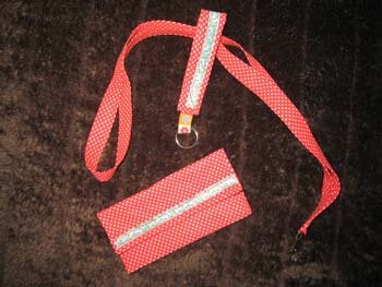 IMG 6694
Schlüßelanhänger / Handytasche passend zur 
Tasche