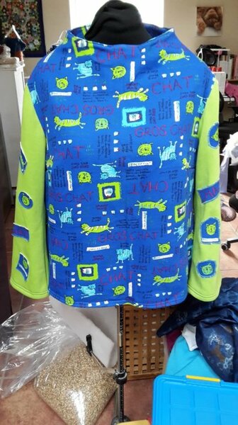 Katzensweatshirt mit Schildkrötkragen - Schnittquelle?

Gr. 48