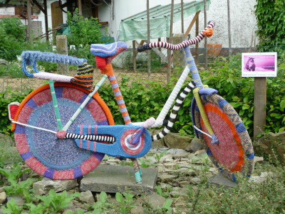 Textiler Kunstpfad 7 Fahrrad 1