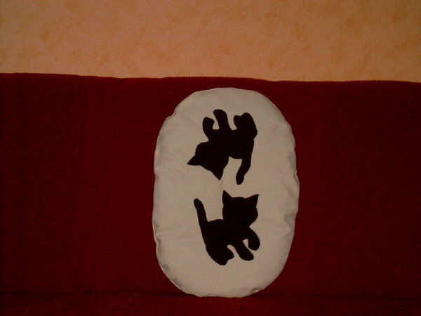2 x schwarzer Kater
Fensterkissen
