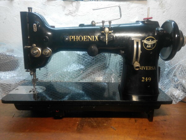 Phoenix 249 Universa, Spitzname 'Wocker', genau ein halber Meter Mechanik vom Feinsten mit Königswelle und Doppelumlaufgreifer.