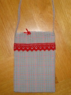 sweet bag karo-klitzekleine Tasche mit Häkelspitze