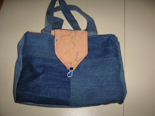 eine Jeanstasche wo ich das Schnittmuster selbst gemacht habe
