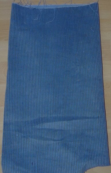 14) Breitcord hellblau
1,54x0,3= 0,46m²