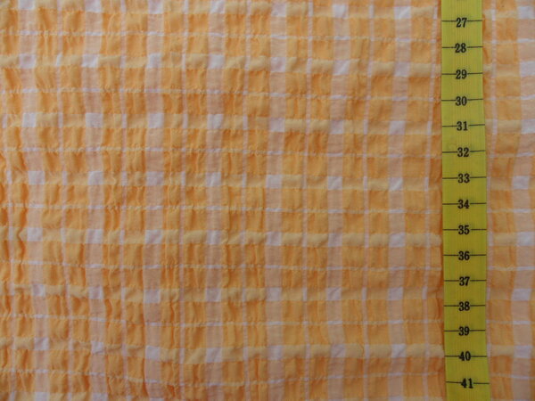 Stoff 87:
BW gesmokt Karo hellorange
vorgewaschen
113 x 95 => 1,07 m²