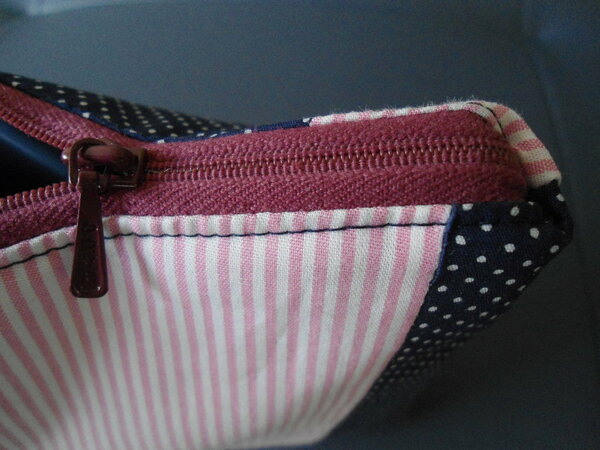 Kosmetiktäschchen aus Stoffresten - rosa-weiß-blau
