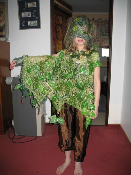 Für den Tanzcocktail 2010 -Anforderung der Trainerin: Ich brauche "Waldwesen".
Hier das Erste.