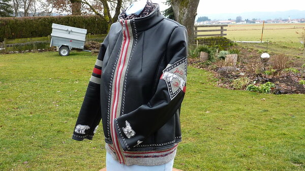 Jacke Seite 1