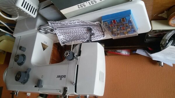 ADLER 532, geniale Semi Industriemaschine