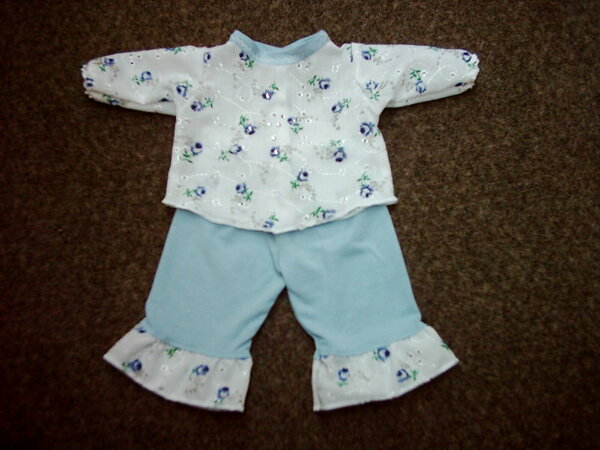 Spitze für die Baby Born