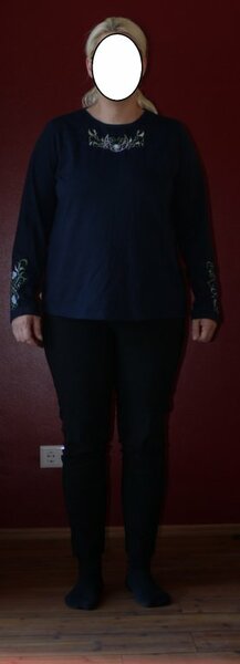 Vorderansicht ohne Polster
nochmal das 1. Shirt nach dem Ottobre Creativ Set zum direkten Vergleich zu den improvisierten Schulterpolstern