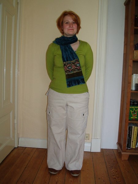 Cordhose 116 aus der Burda 12/2009 von vorne - eigentlich bin ich schon ein wenig schmaler :o