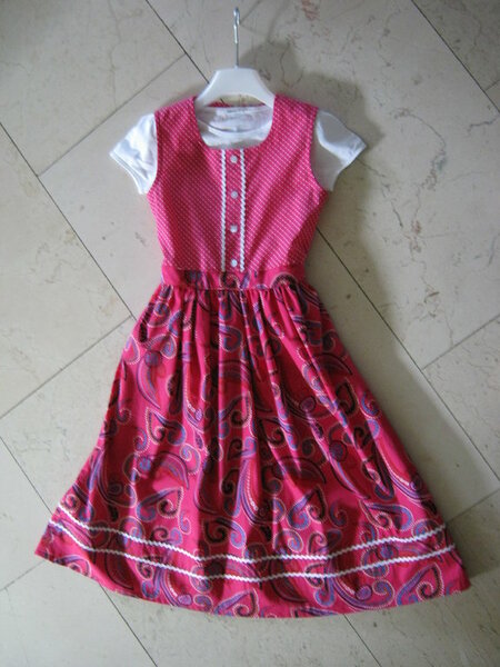 Kleid zum Schulanfang (burda 9755) 
passend zur Schultüte und zum Ranzen "Country Girl"