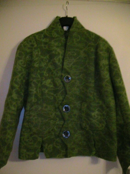 Und hier die gleiche Jacke einmal gewendet. Da beide Seiten vorzeigbar sind, hab ich eine Wendejacke daraus gemacht.