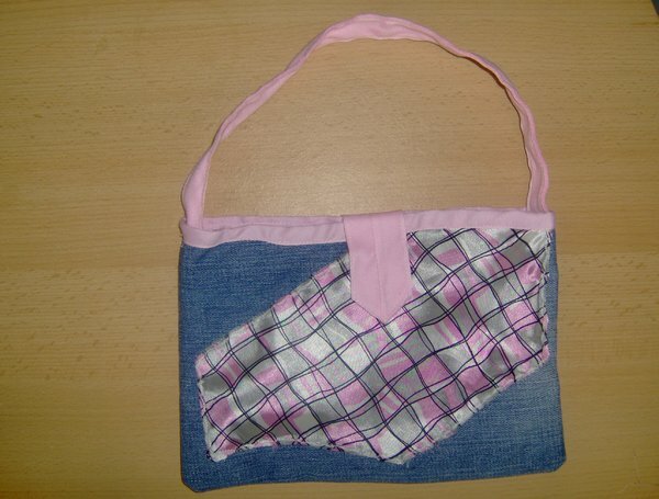 Jeanstäschchen