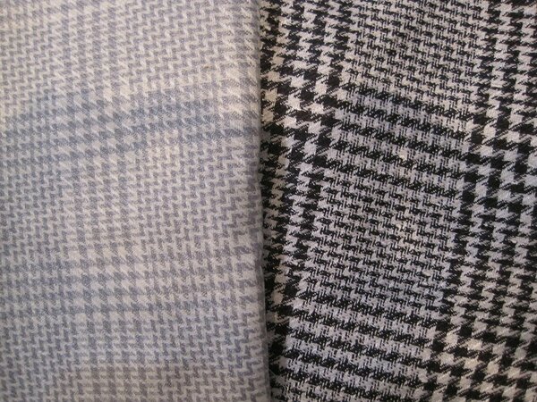 Retrolook mit Originalen. Karo-Webstoffe, 
29) hellgrau 77x118 (minus25x20), 
30) dunkel als Rockbahn geschnitten, ca. 0,5qm