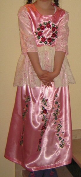 Dornröschen, 
Schnitt aus burda 2/2011 (Kommunionkleid)