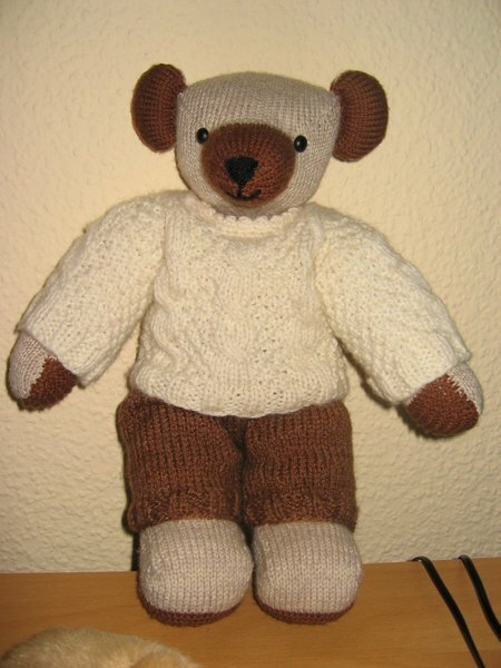 Teddy gestrickt  mit Strickpulli