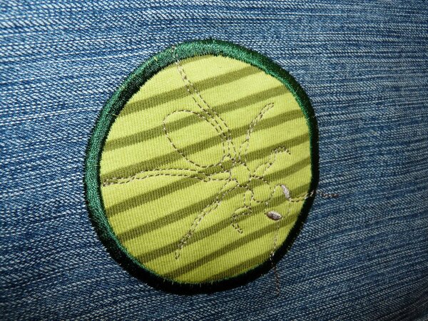 Hier sieht man die Ameise besser.
Sticki Ameise