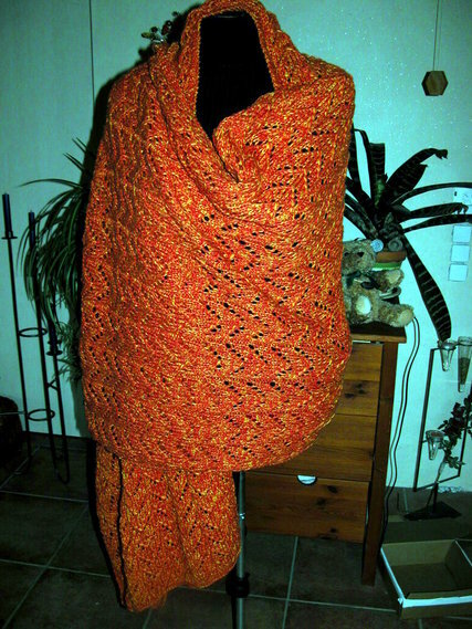 Stola / Decke aus selbstgewickelter Wolle (gelb BW, Orange Acryl)