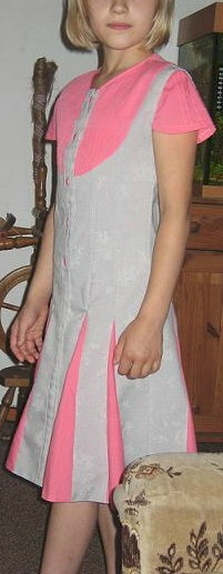 Kleid in Gr. 128, das Titelmodell aus Bizzkids 2009
