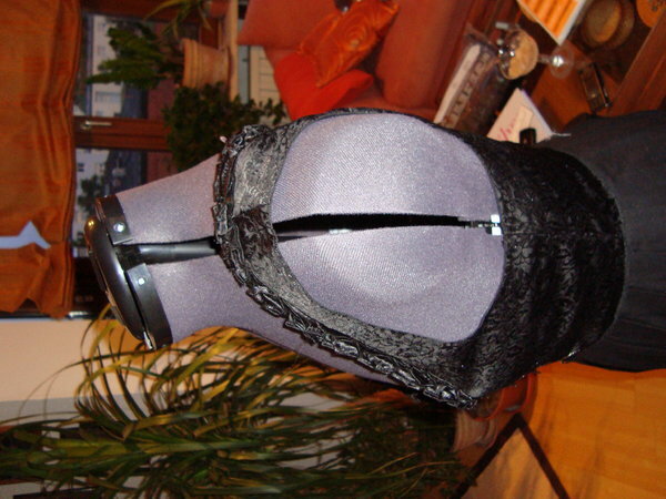 Dirndl: Profilansicht