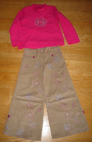 Hose mit passendem Sweat