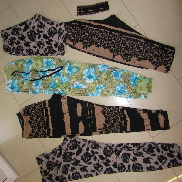 Diese Leggings waren eine Wochendendarbeit. Meiner einer hatte 3 und die  Enkeltochter 2 Leggings erhascht.Für Stirnbänder reichte es auch noch.