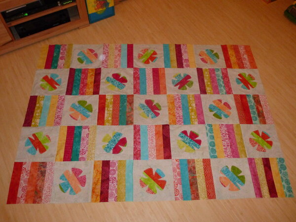 May Flower Quilt aus Jelly Roll Inspirations