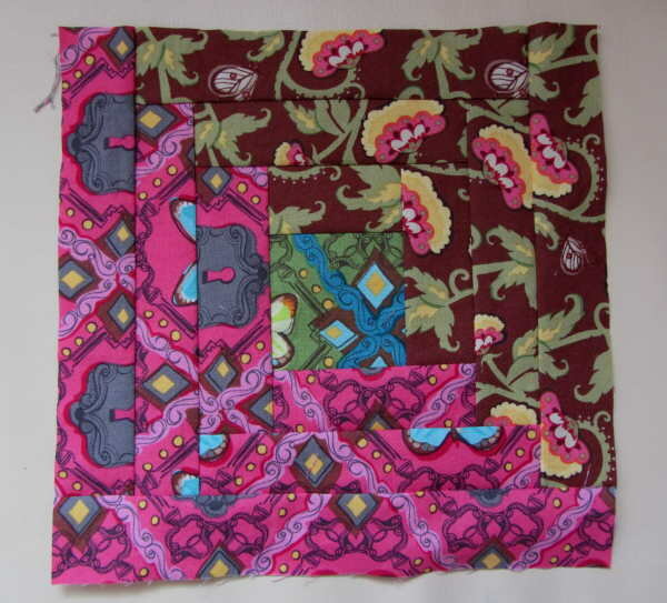 LogCabin nach dem Online-Anfänger-Sampler der Quiltfriends