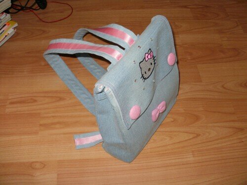 Kitty Tasche Seitenansicht..