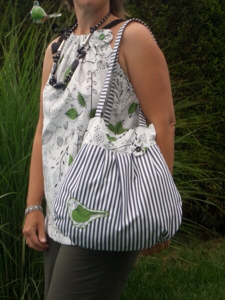 Bluse mit Tasche