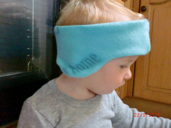 Meine Sohnemann mit Stirnbandanprobe.....  :D