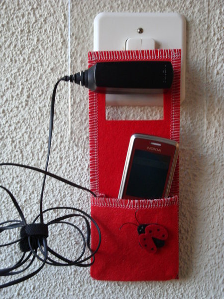 praktischer Akku Handyhalter
mit Formfilz*Modelierfilz *genäht