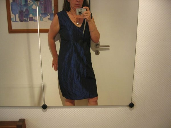 blaues Kleid